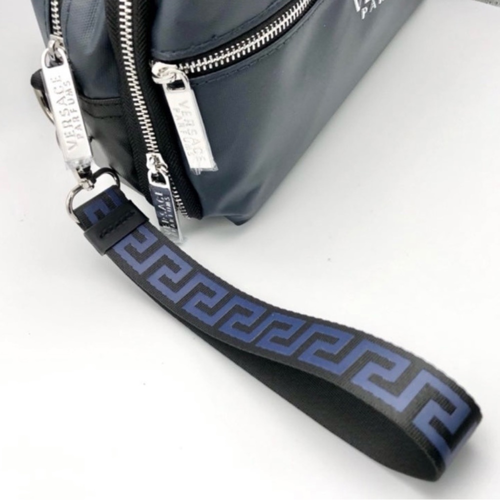 Versace - Picture 6 of 8